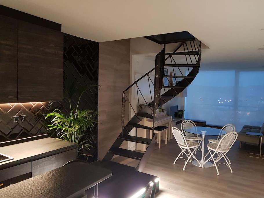 サン・ビセンテ・デ・ラ・バルケラTerraza Y Piscina Con Vistas Espectaculares Al Mar Parking Cubiertoアパートメント エクステリア 写真